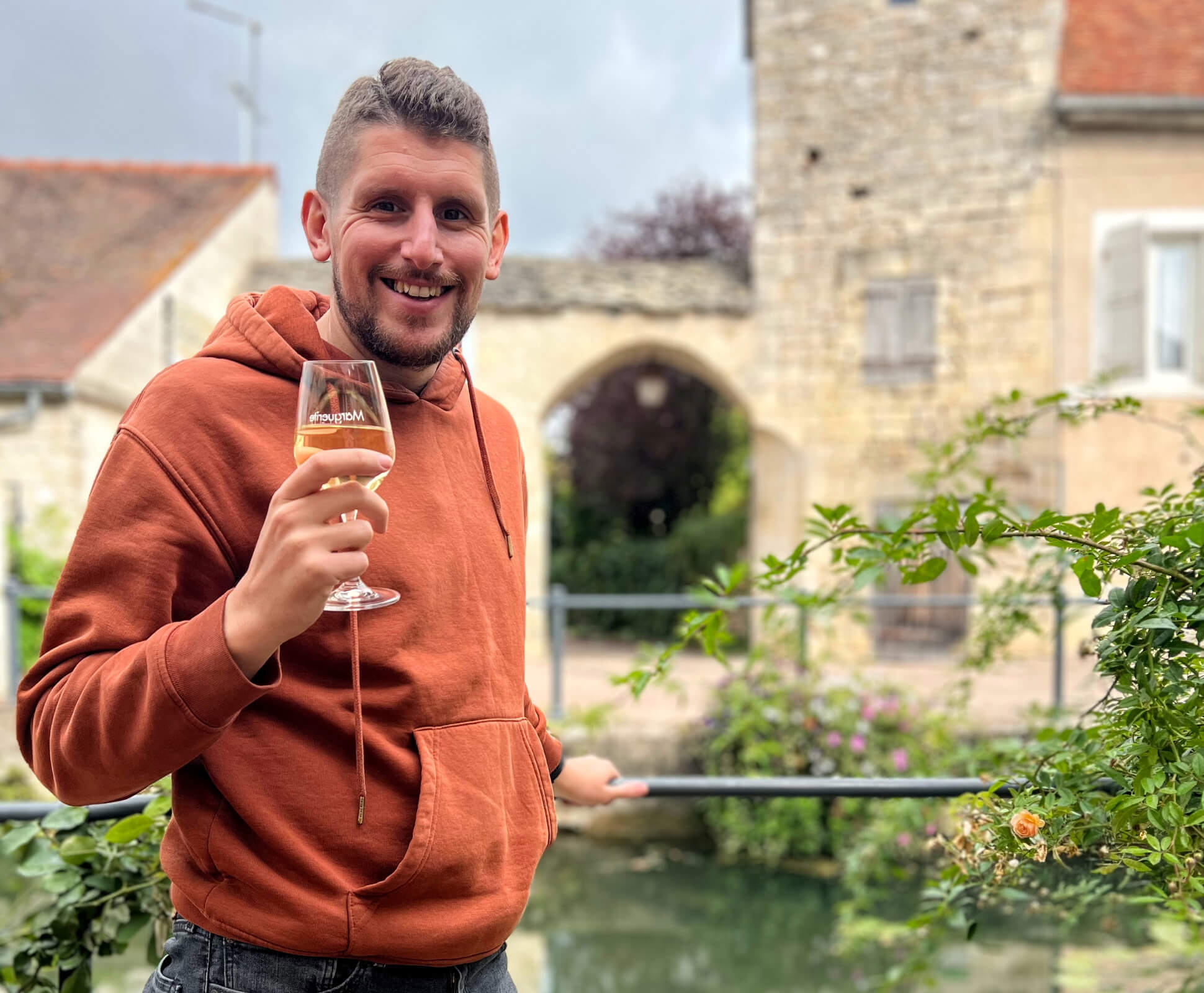 Digital Nomad Image 4@2X